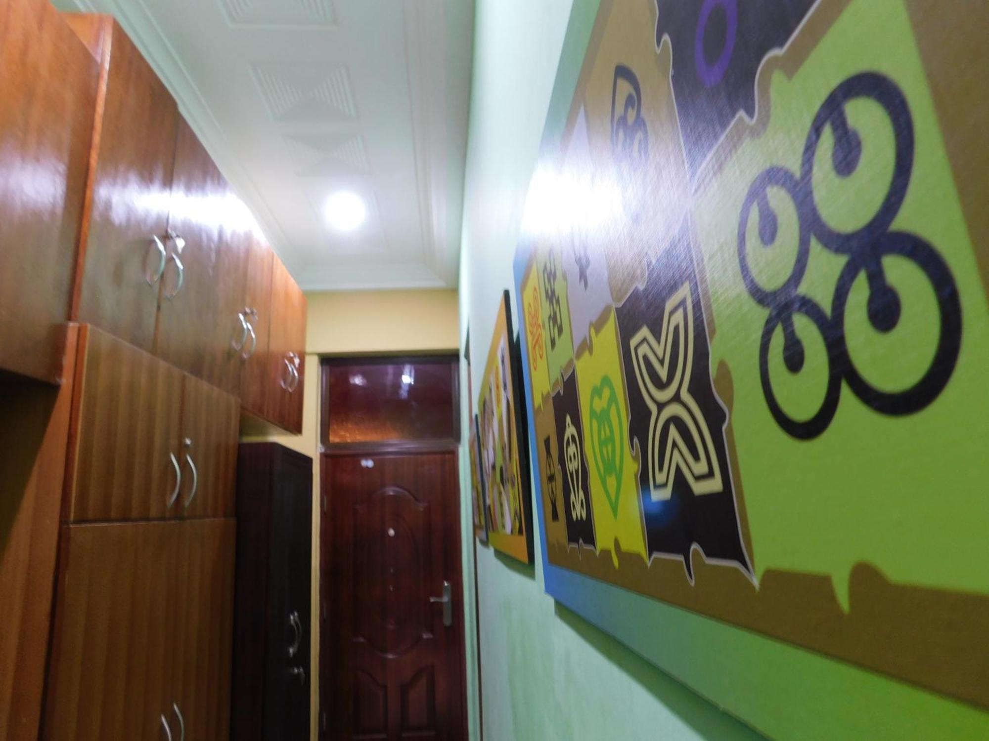 Jesiwa B'S Little Palace Accra Kültér fotó